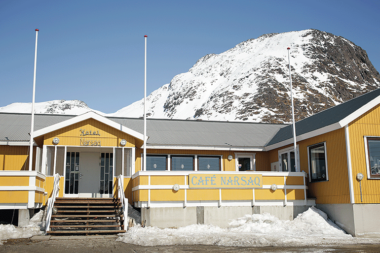 hotel-narsaq-01